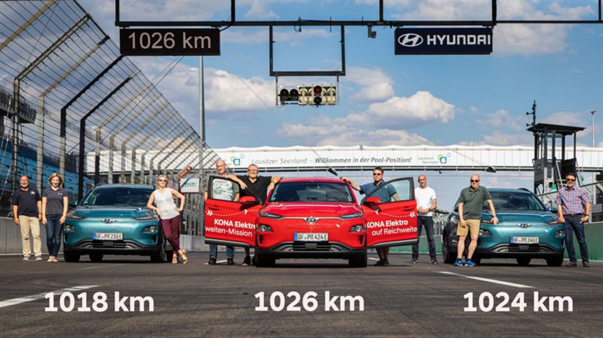 „Hyundai KONA Electric“ su vienu įkrovimu nuvažiuoja net 484 km atstumą