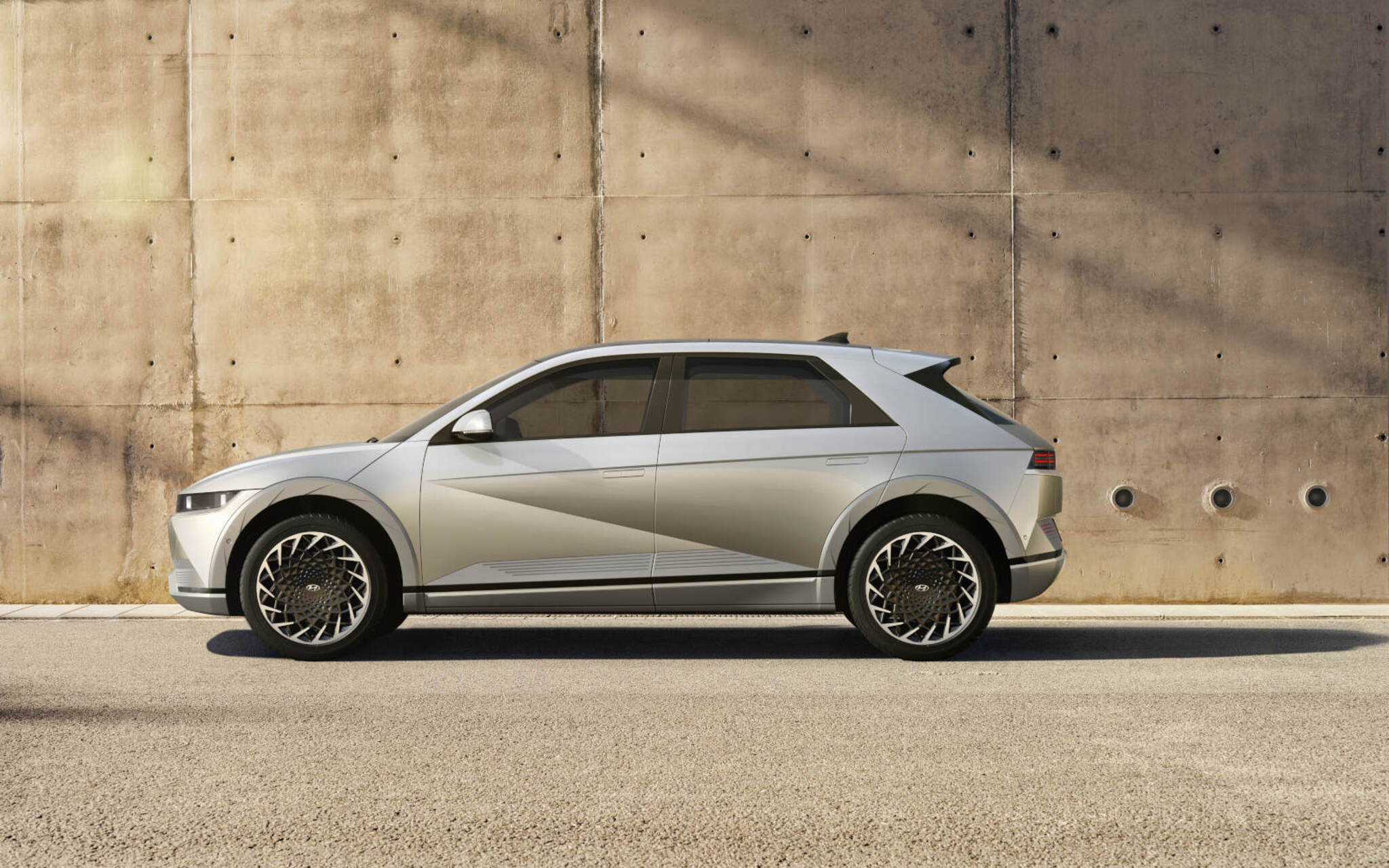 Hyundai IONIQ 5 iš naujo apibrėžia elektrinį mobilumą