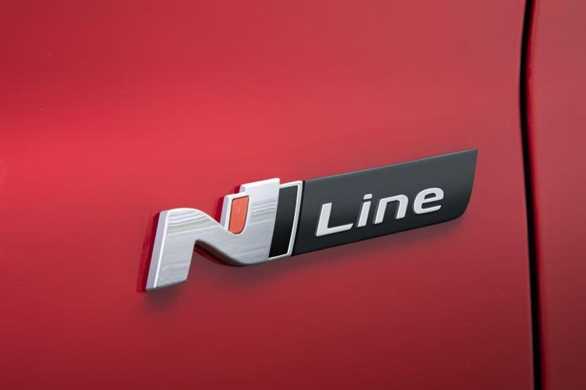 Paaštrinkite savo vairavimą su Hyundai i30 N line versija.