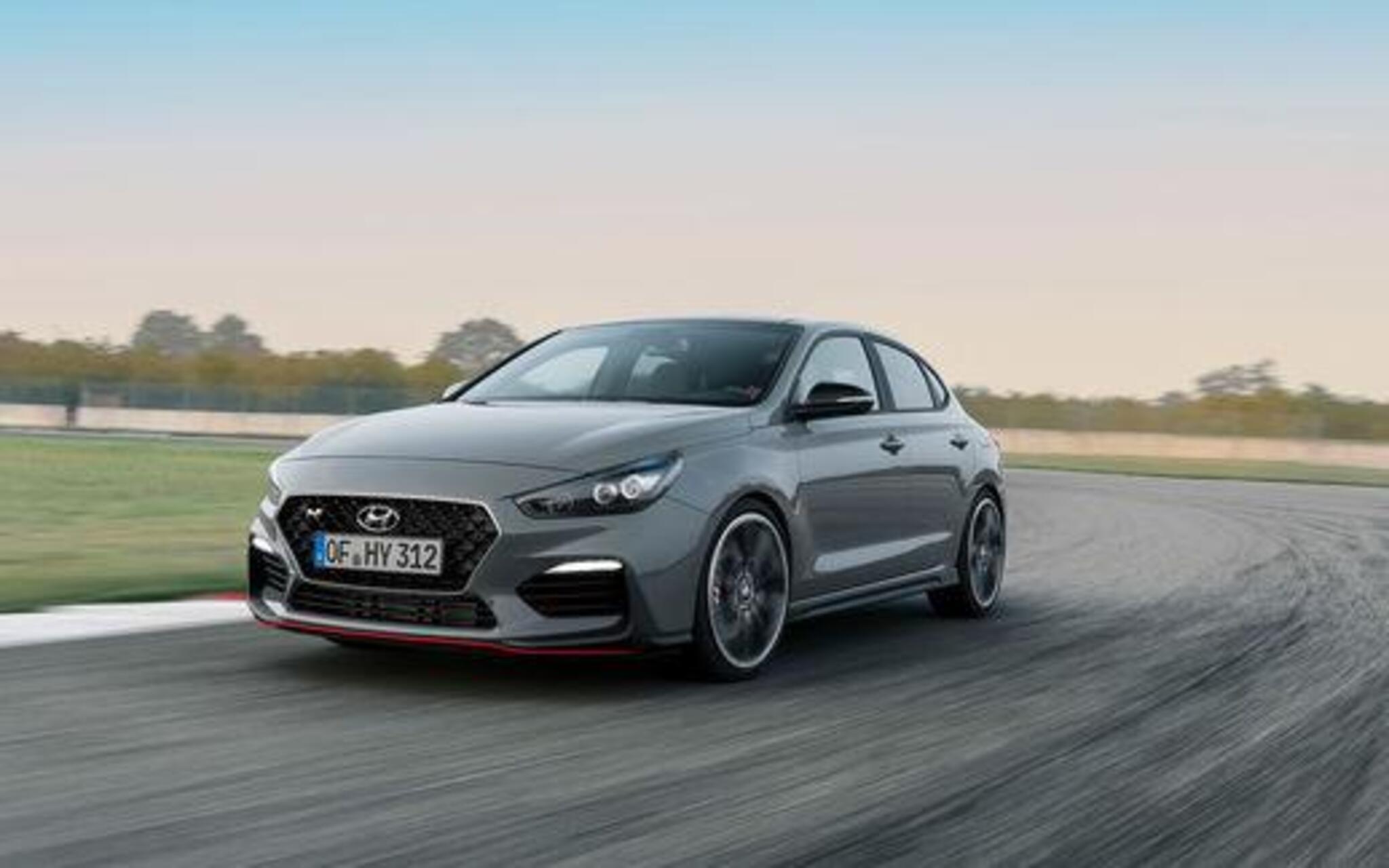 Nuo Romos iki Paryžiaus: „Hyundai“ pristato naująjį „i30 Fastback N“