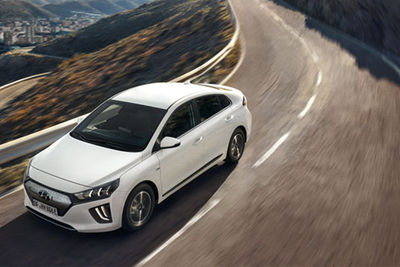 „Hyundai IONIQ Electric“ – žinomai mažiausių sąnaudų elektromobilis