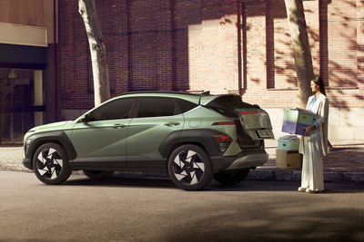 Naujasis „Hyundai“ KONA pasirodo su didesne išmaniąja erdve ir aukštųjų technologijų kuriamu patogumu