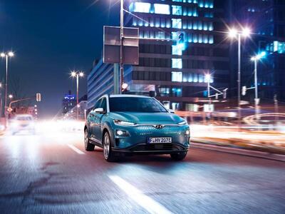 „Kona Electric“ laužo nuvažiuojamo atstumo mitus ir šluoja apdo-vanojimus Europoje