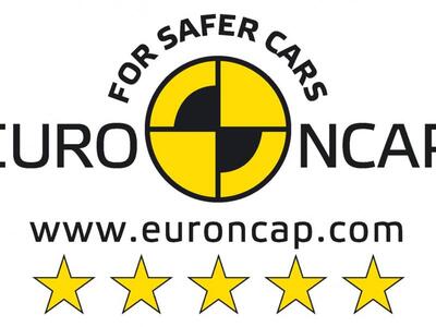 Euro NCAP“ naujojo „Hyundai Santa Fe“ saugumą įvertino maksimaliu 5 žvaigždučių balu