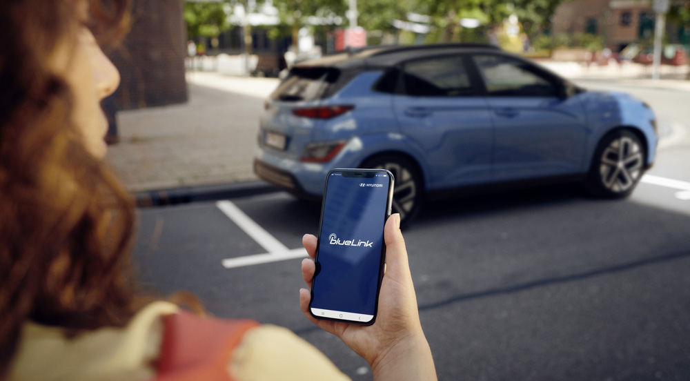 Hyundai KONA electric bluelink susieto automobilio paslaugos
