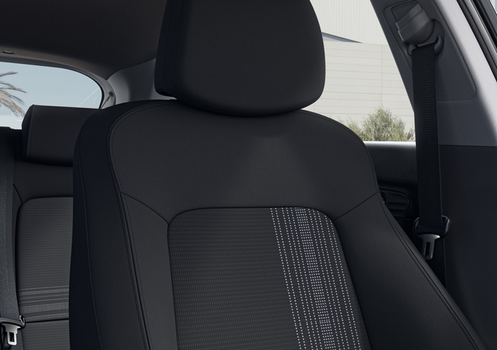 Naujasis Hyundai i20 salonas juoda ir pilka