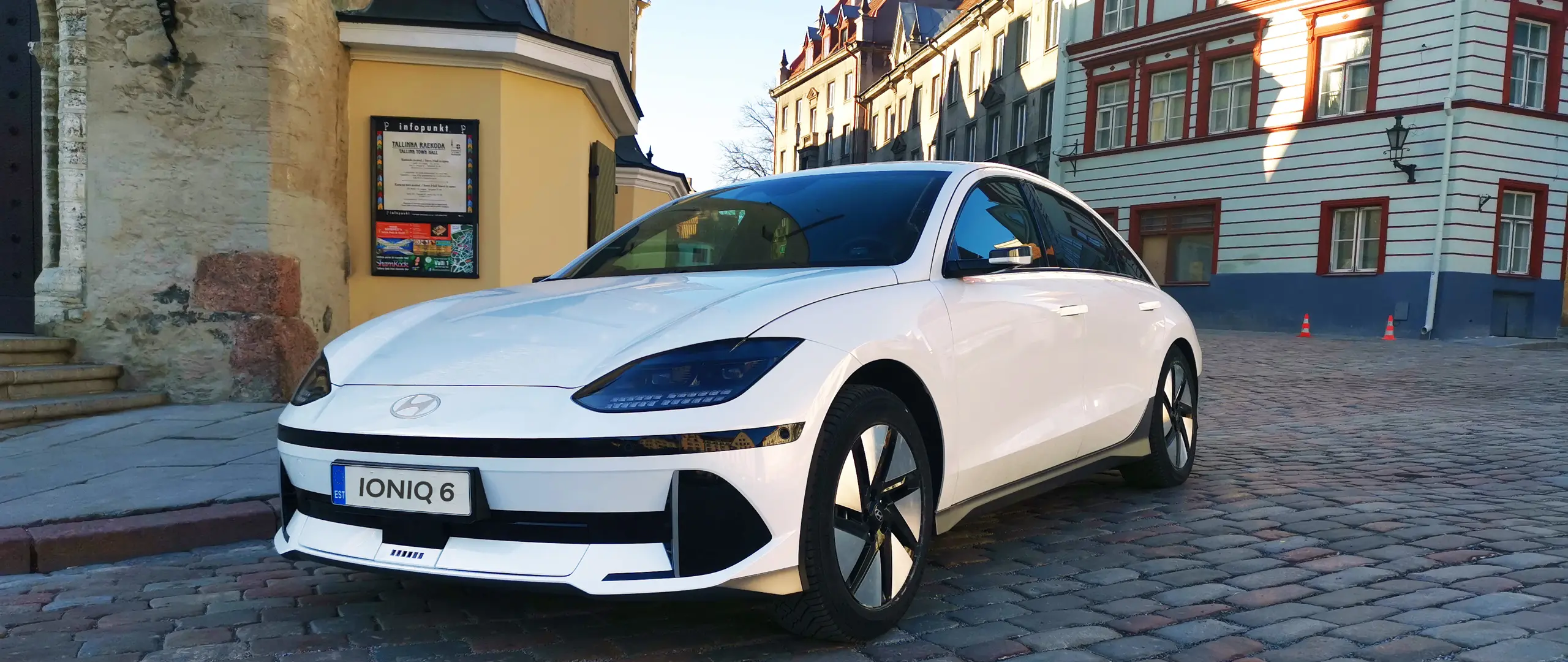 Naujasis Hyundai IONIQ 6 saugiausio pasaulyje automobilio apdovanojimas