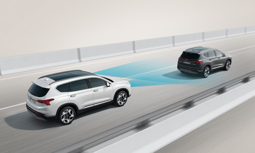 Hyundai Santa Fe MY21 važiavimo greitkeliu pagalbos sistema